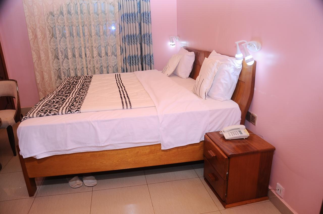 Modern Villa Hotel คิกาลี ภายนอก รูปภาพ
